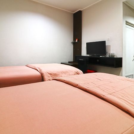 Bendungan Hilir Residence Yakarta Exterior foto